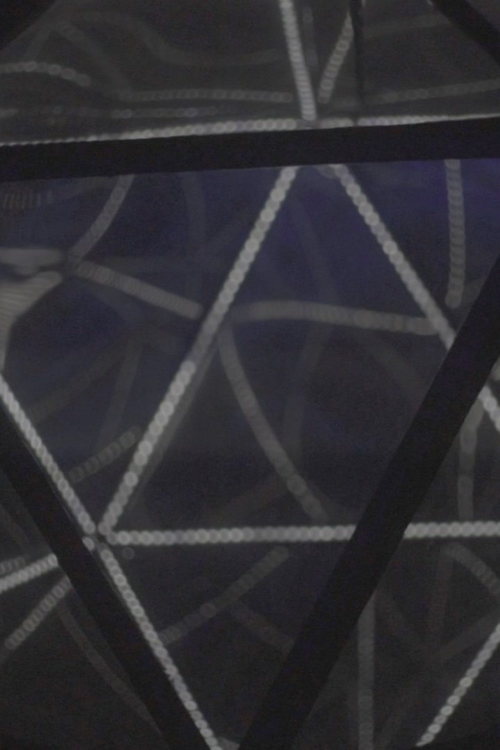 Infinity Icosahedron — dwudziestościan z lustrem nieskończoności · LEM STUDIO